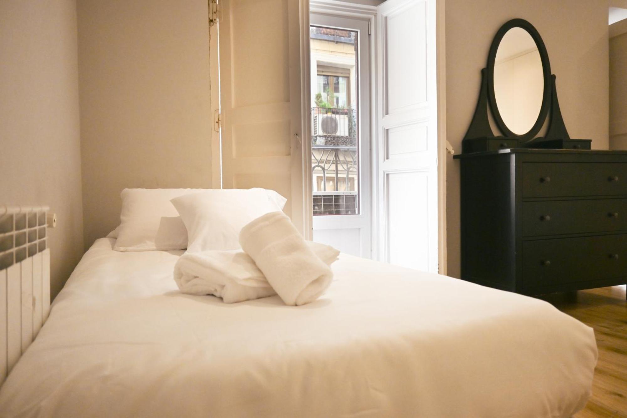 For You Rentals Apartment Temporal Madrid Cava Baja-La Latina Cab36 Eksteriør billede
