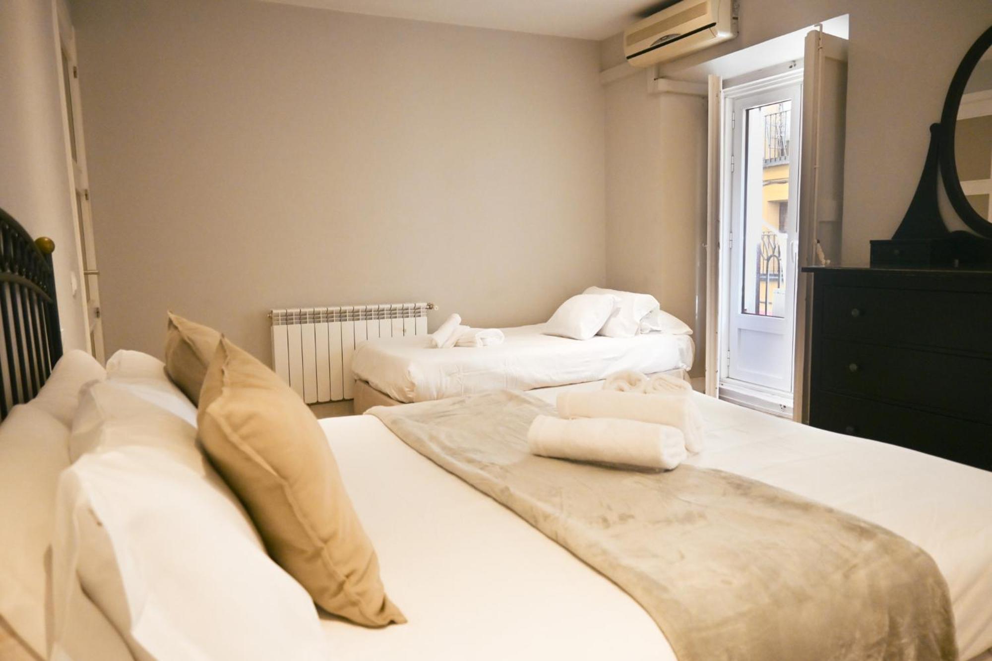 For You Rentals Apartment Temporal Madrid Cava Baja-La Latina Cab36 Eksteriør billede